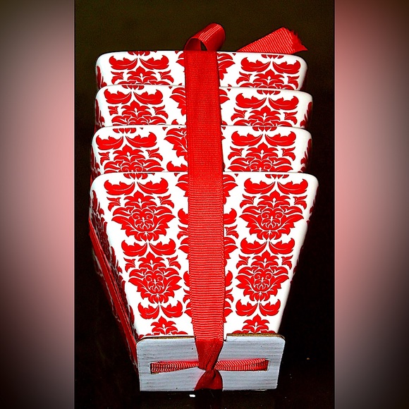 CIROA SIMPLE SERVE MINI BOWLS SQUARE RED WHITE NWT PORCELAIN - Picture 2 of 3